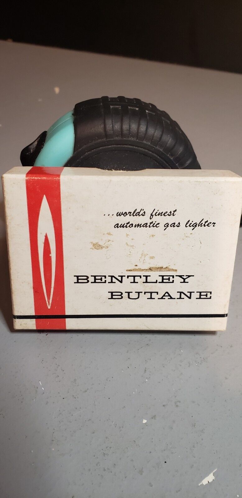 Bentley Butane Lighter in original box, Silver, Vintage, Squares, Collectible, Working!